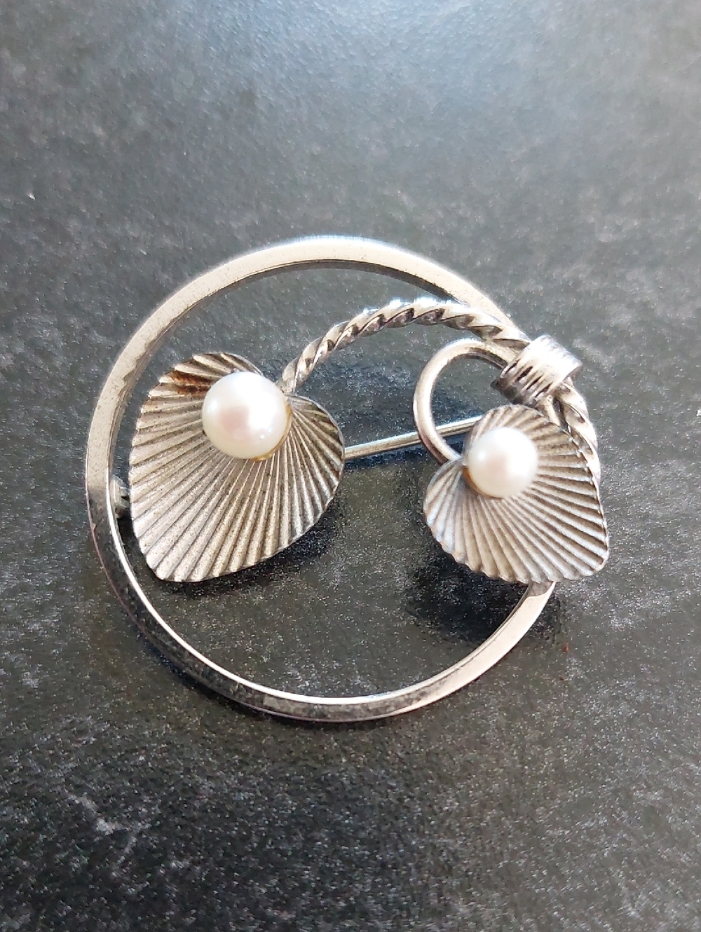Sterling Silver 925 Vintage Bond Boyd Cultured Pearl Round Leaf Brooch - Picture 1 of 6